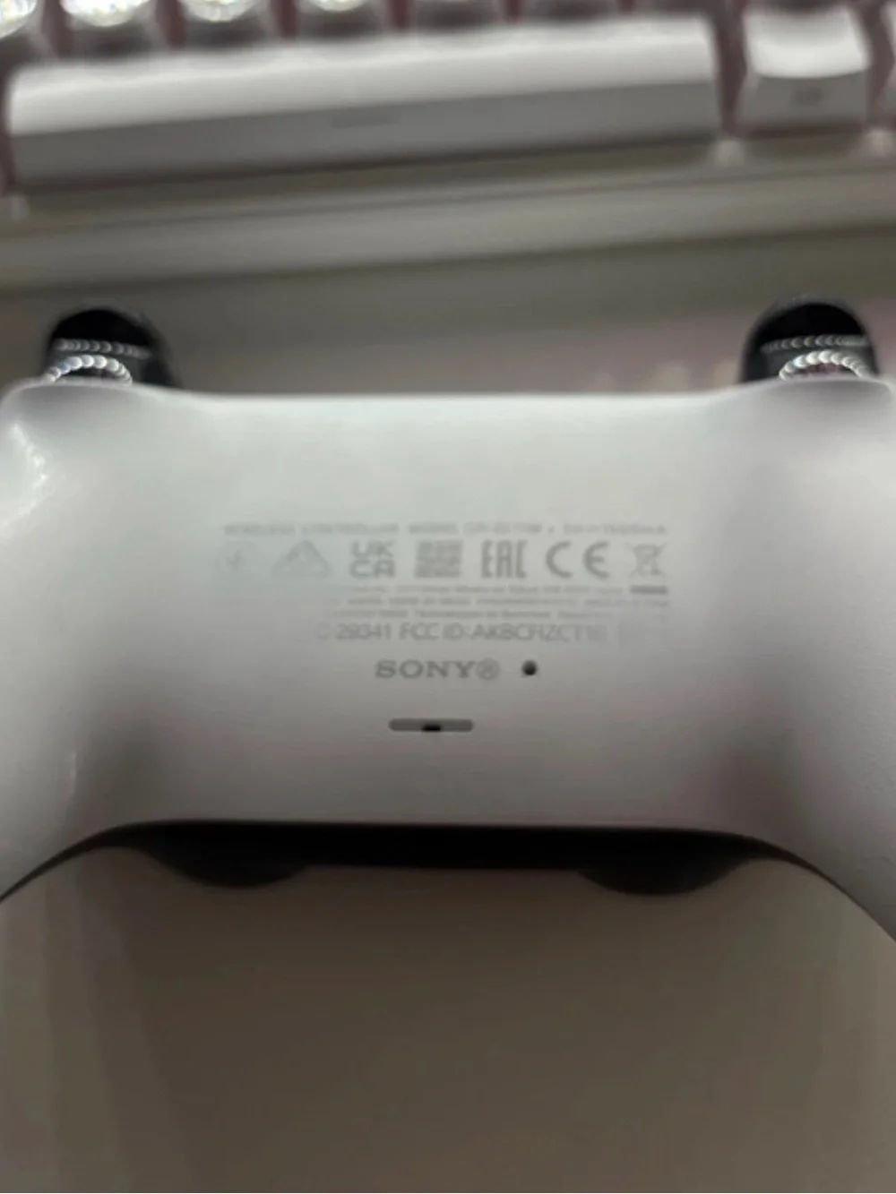 sony playstation 5 dualsense wireless controller – white